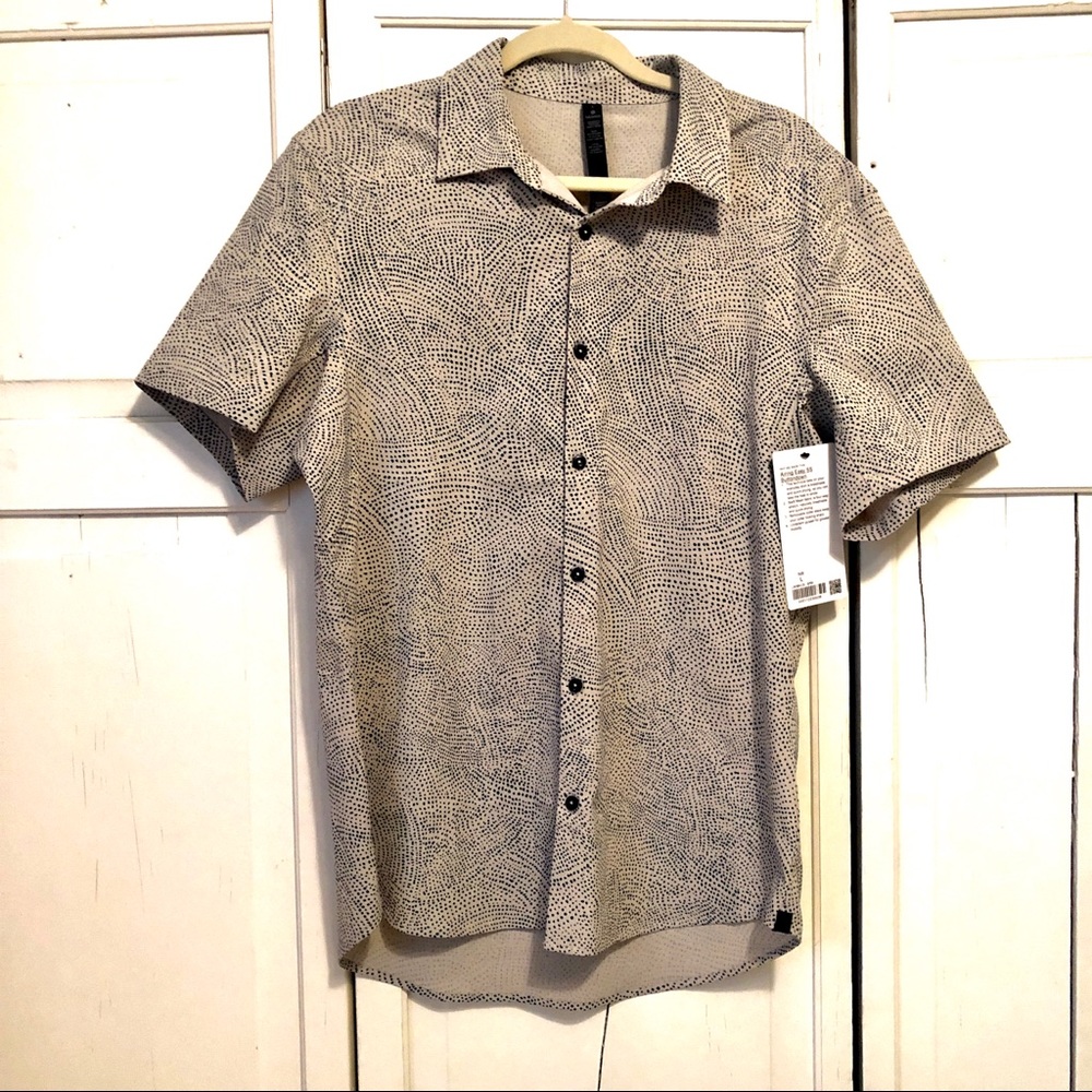 Lululemon L button down NWT